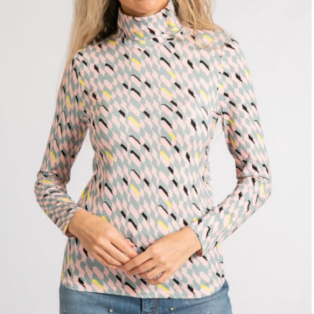 MARC CAIN | Printed Turtleneck Top Pink Houndstooth Bold | XL